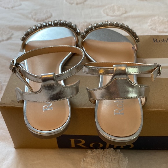 ROHB by Joyce Azria Cava Silver with Crystals flat Sandals Size 7.5 - Picture 7 of 10